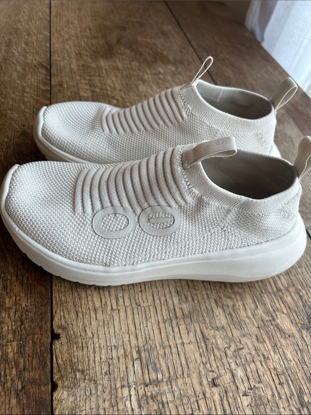OOFOS OOmy Zen Recovery Shoes. Chalk Color. Size 8 For Women’s. Foot Recovery.